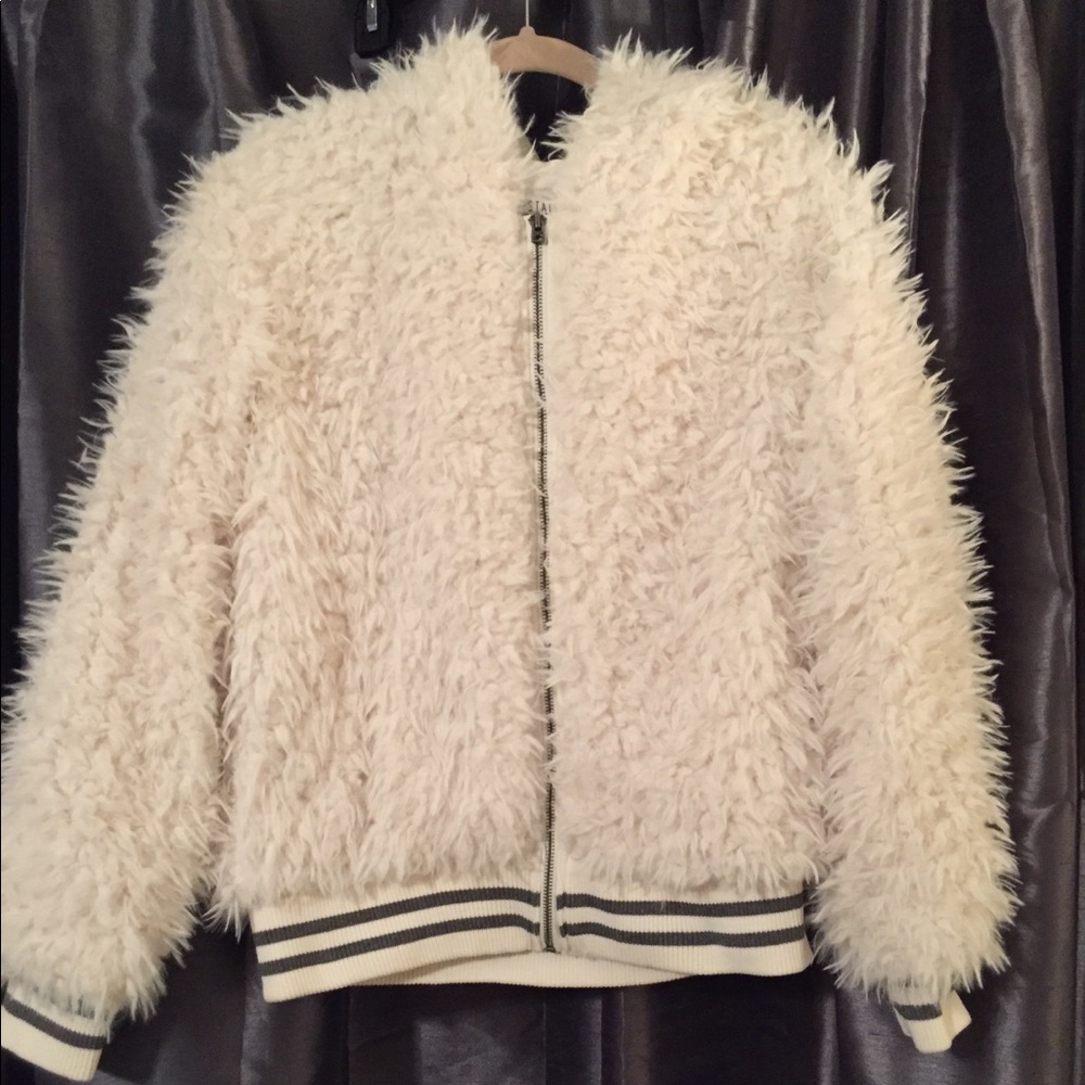 AÈROPOSTALE Fuzzy Jacket